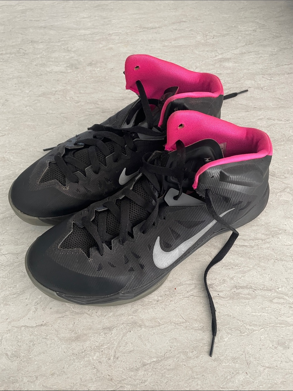 Nike Men’s Black Basketball Shoes with Pink Interior